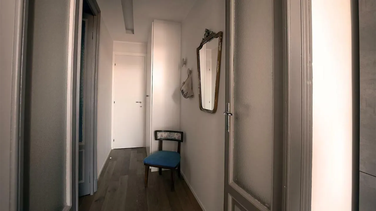 Casa Dela Lägenhet Milano Italien